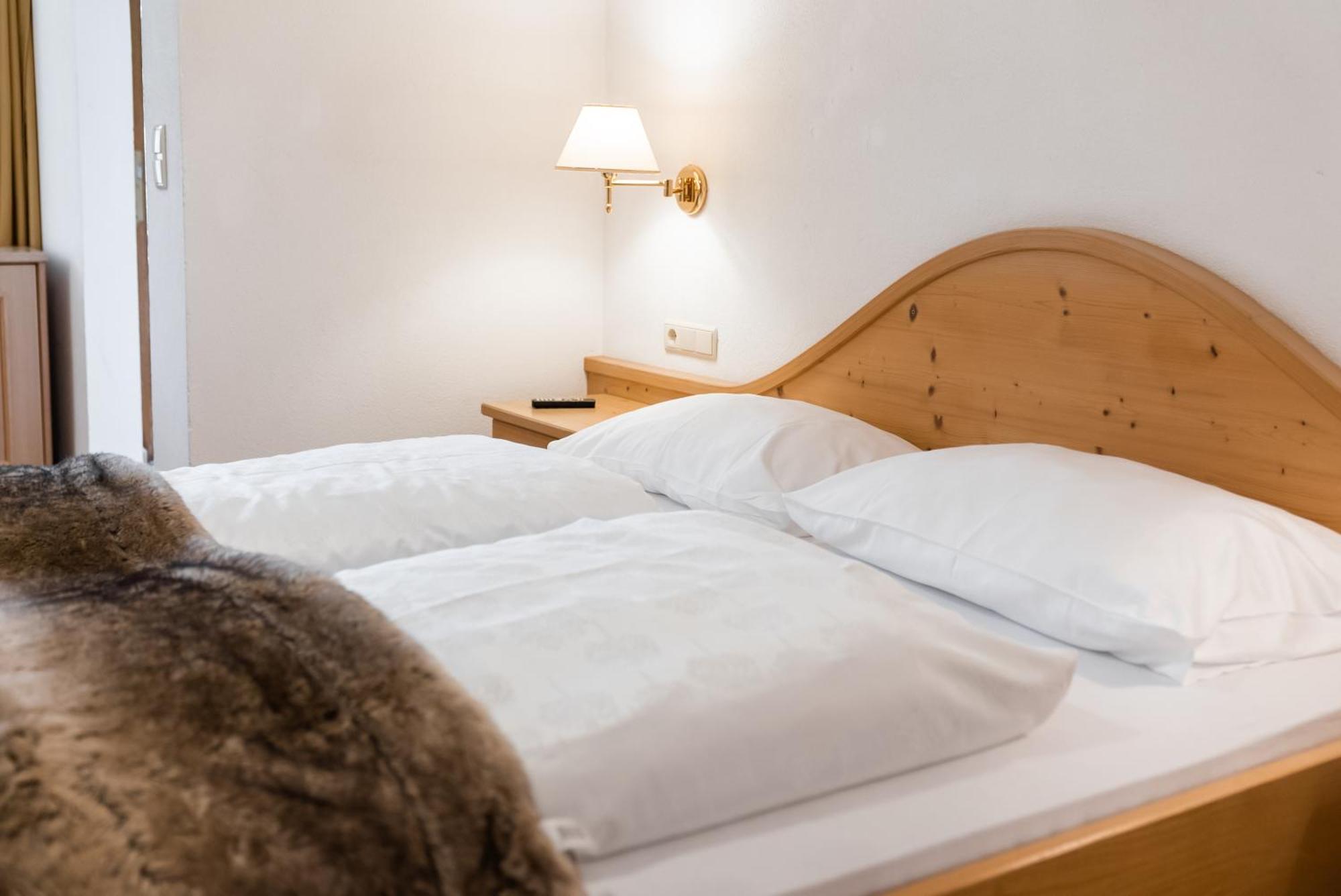 Helmhotel San Candido Habitación foto